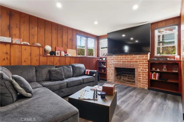4400 W 59th Place, Los Angeles, CA 90043