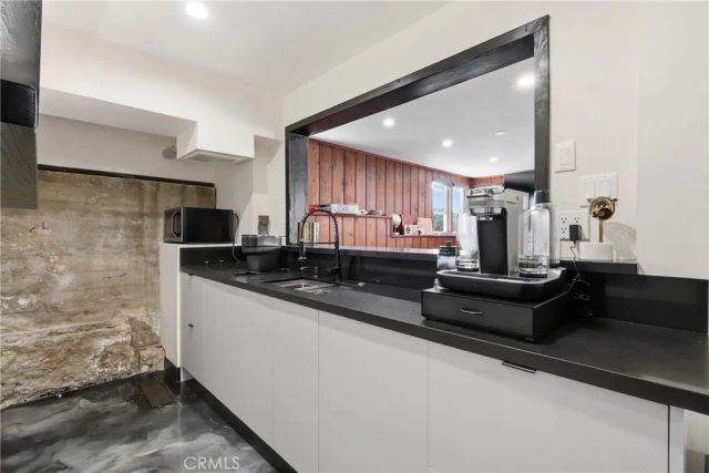 4400 W 59th Place, Los Angeles, CA 90043