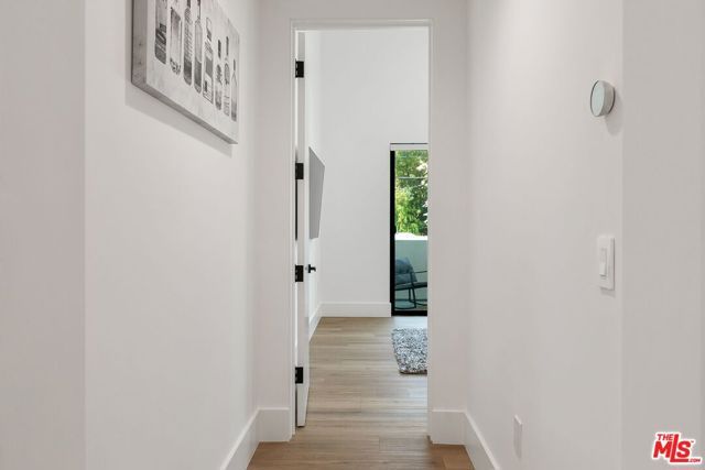1236 N Spaulding Avenue 2, West Hollywood, CA 90046