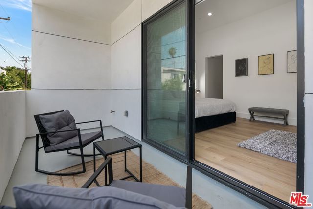 1236 N Spaulding Avenue 2, West Hollywood, CA 90046