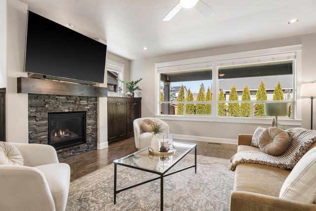 20896 Gateway Drive, Bend, OR 97702