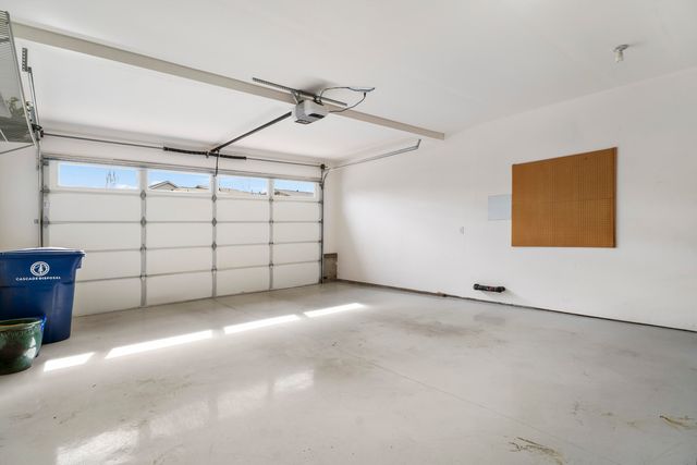 20896 Gateway Drive, Bend, OR 97702