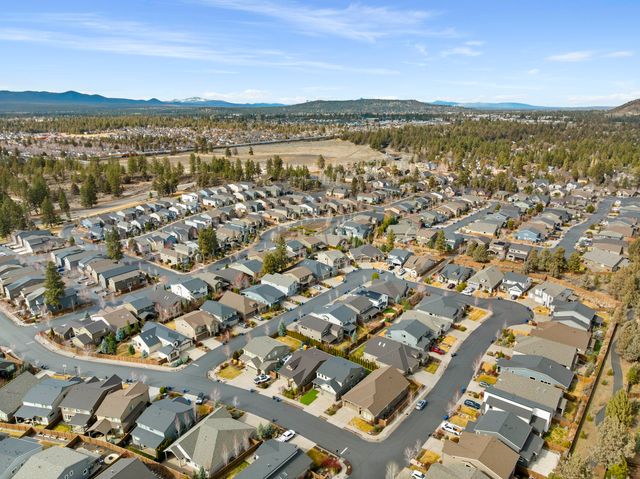 20896 Gateway Drive, Bend, OR 97702