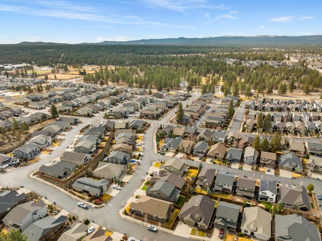 20896 Gateway Drive, Bend, OR 97702