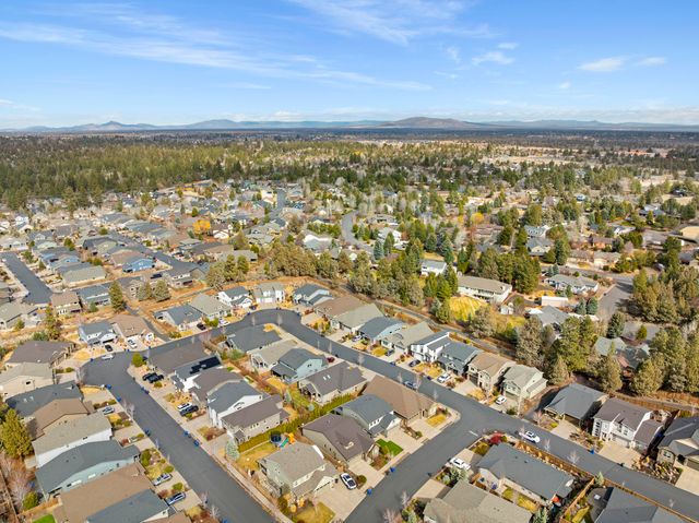 20896 Gateway Drive, Bend, OR 97702