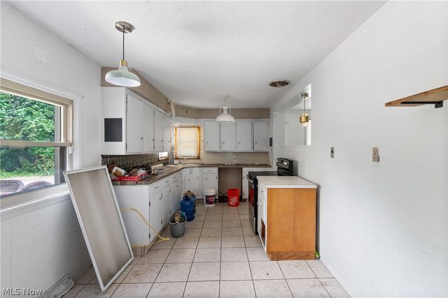 1219 Midland Avenue, New Franklin, OH 44203
