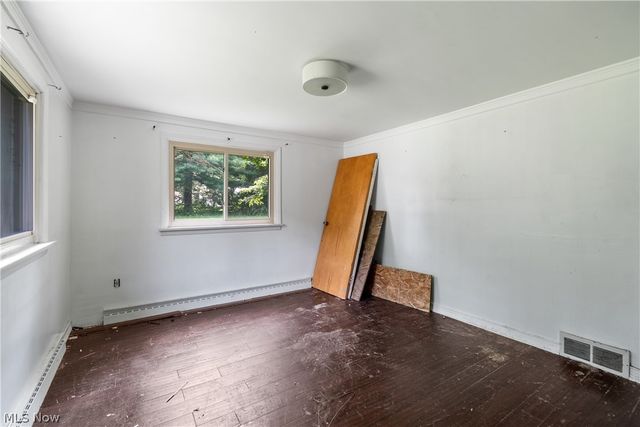 1219 Midland Avenue, New Franklin, OH 44203