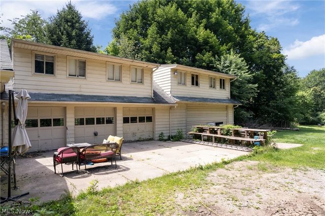 1219 Midland Avenue, New Franklin, OH 44203