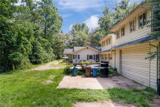 1219 Midland Avenue, New Franklin, OH 44203