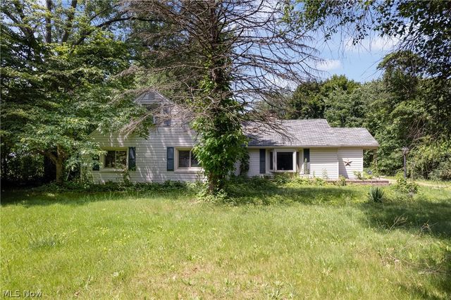 1219 Midland Avenue, New Franklin, OH 44203
