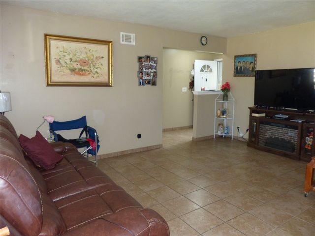 12505 E 19th Street, Tulsa, OK 74128