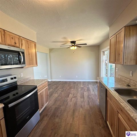 744 Brian Court, Radcliff, KY 40160