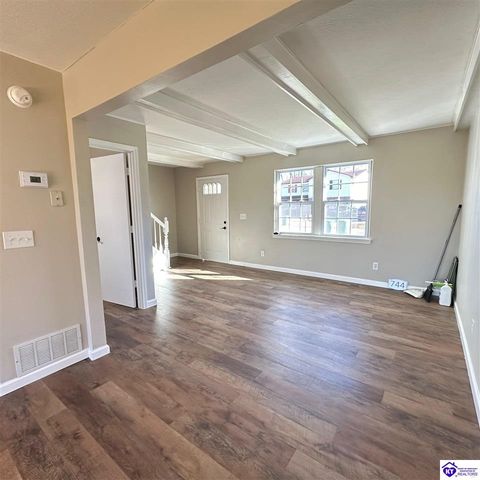 744 Brian Court, Radcliff, KY 40160