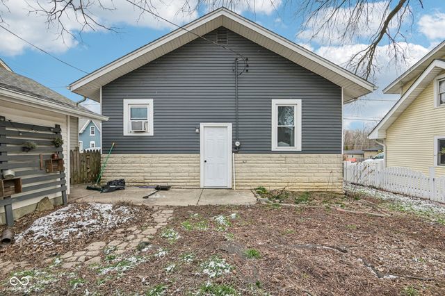 243 North Street, Danville, IN 46122