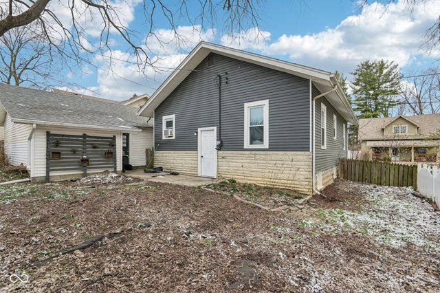 243 North Street, Danville, IN 46122