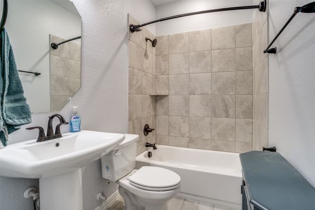 119 Cottonwood Court, Van Alstyne, TX 75495