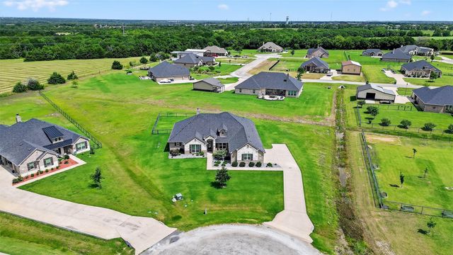 119 Cottonwood Court, Van Alstyne, TX 75495