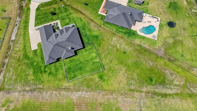 119 Cottonwood Court, Van Alstyne, TX 75495