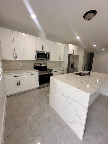 12080 & 12090 SW 213th St, Miami, FL 33177