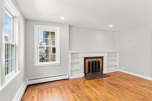 31 Rowan Street, Providence, RI 02908