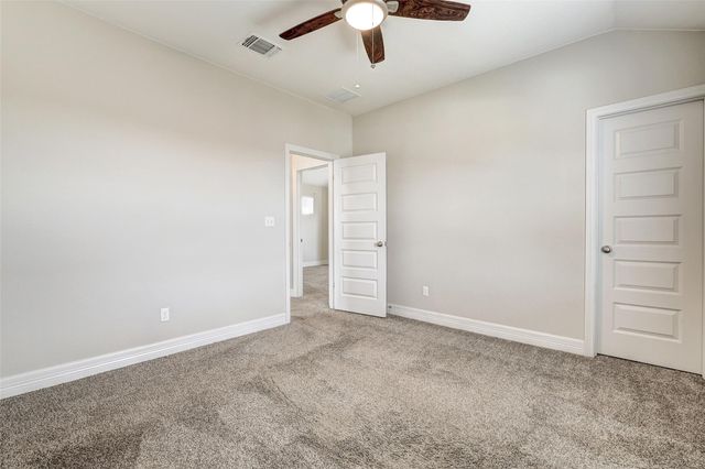 153 High Plains DR, Georgetown, TX 78628