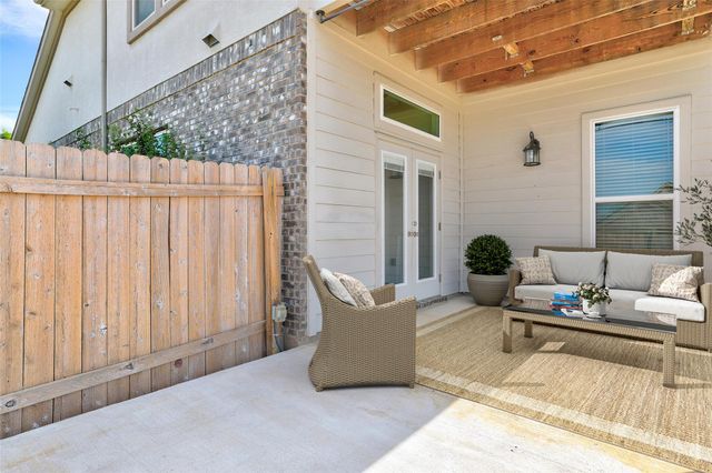 153 High Plains DR, Georgetown, TX 78628