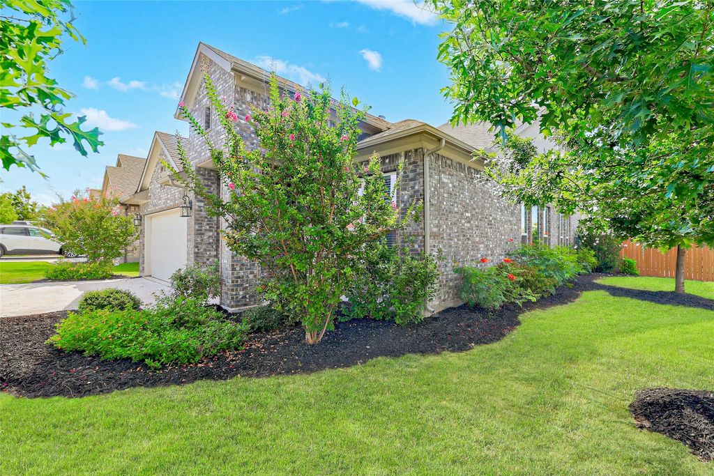 153 High Plains DR, Georgetown, TX 78628