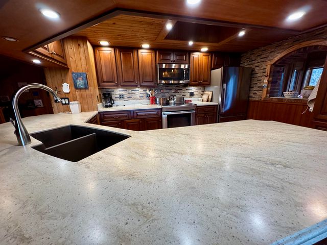 212 River Road, Piermont, NH 03779