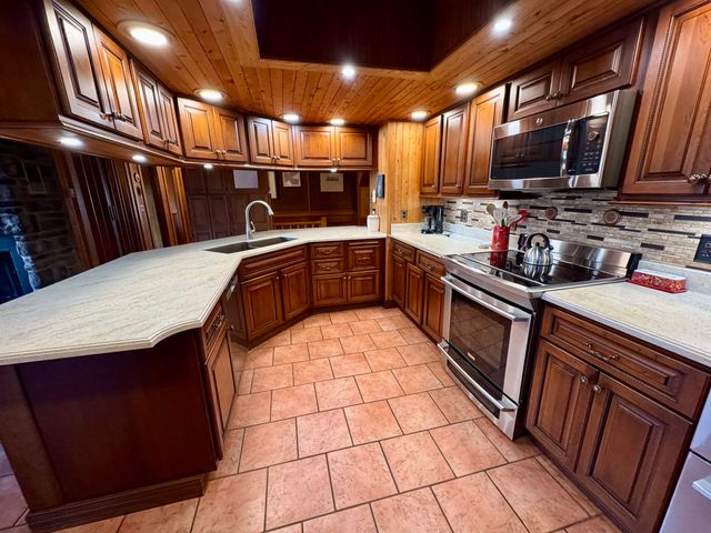 212 River Road, Piermont, NH 03779