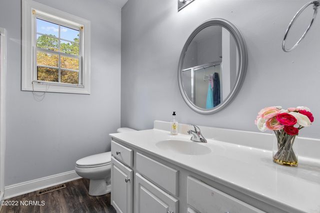 255 W Hedgelawn Way, Southern Pines, NC 28387