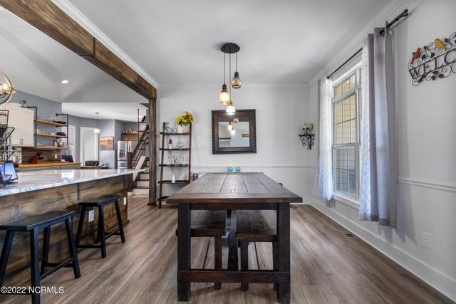 255 W Hedgelawn Way, Southern Pines, NC 28387