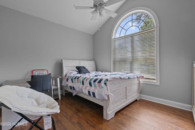 255 W Hedgelawn Way, Southern Pines, NC 28387