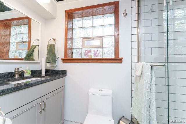 11860 Riverside Drive, Plymouth, MI 48170