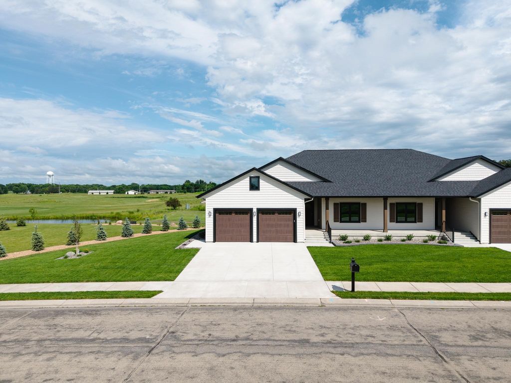 2334 9th Street W, Albert Lea, MN 56007