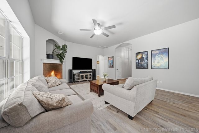 18141 S 156th East Avenue, Bixby, OK 74008