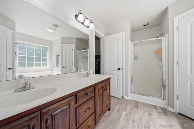 18141 S 156th East Avenue, Bixby, OK 74008