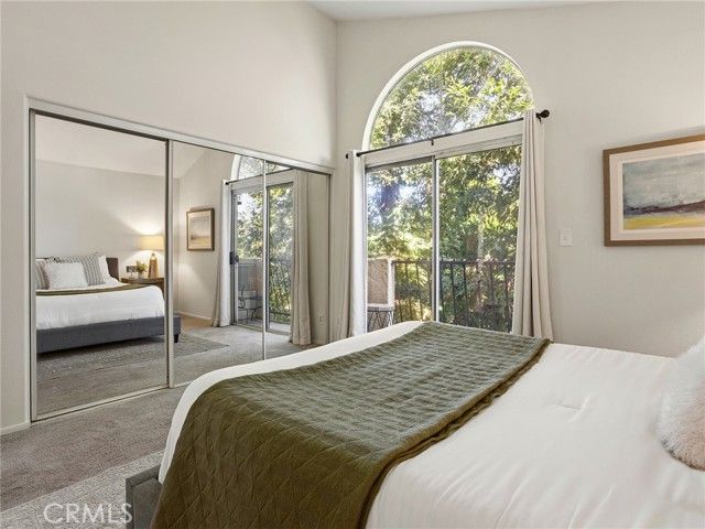 11044 Acama Street 302, Studio City (los Angeles), CA 91602