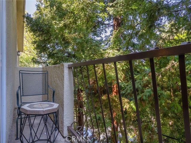 11044 Acama Street 302, Studio City (los Angeles), CA 91602