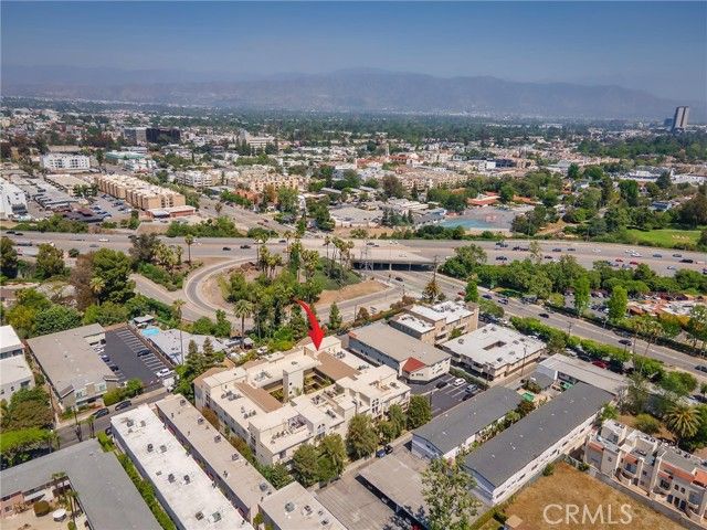 11044 Acama Street 302, Studio City (los Angeles), CA 91602