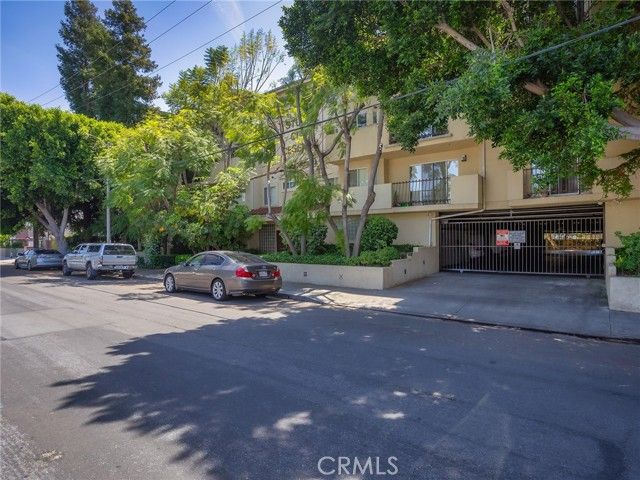 11044 Acama Street 302, Studio City (los Angeles), CA 91602