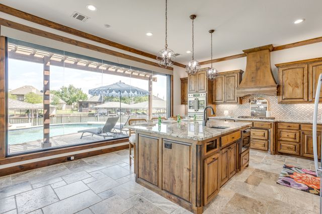 1104 Mallard Court, Granbury, TX 76048