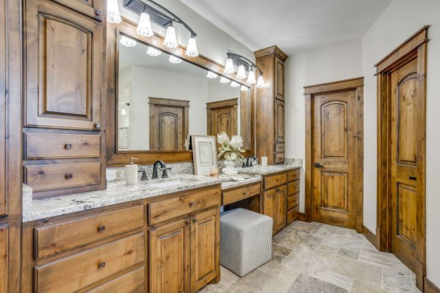 1104 Mallard Court, Granbury, TX 76048