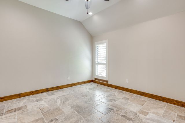 1104 Mallard Court, Granbury, TX 76048