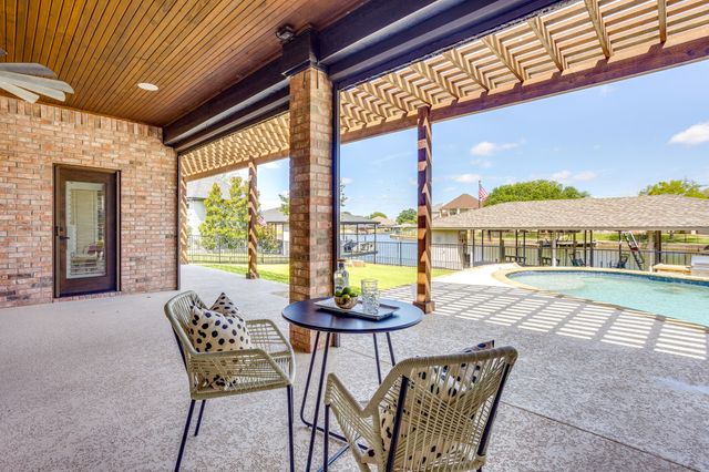 1104 Mallard Court, Granbury, TX 76048