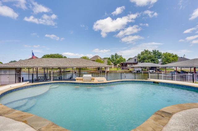 1104 Mallard Court, Granbury, TX 76048