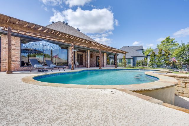 1104 Mallard Court, Granbury, TX 76048