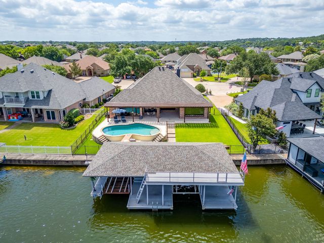1104 Mallard Court, Granbury, TX 76048