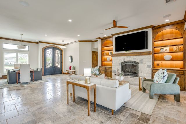 1104 Mallard Court, Granbury, TX 76048