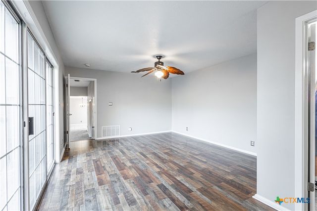 14 Oak Villa Road, Canyon Lake, TX 78133