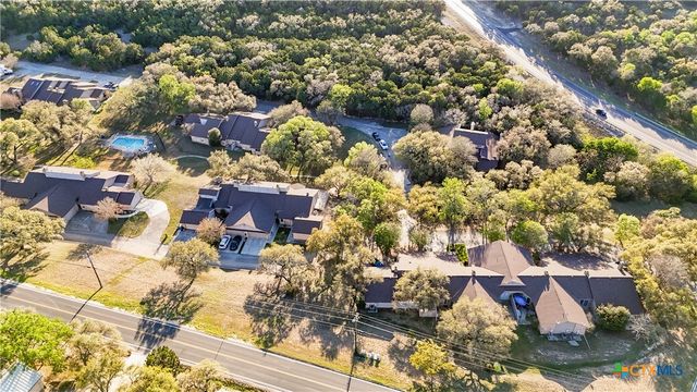 14 Oak Villa Road, Canyon Lake, TX 78133